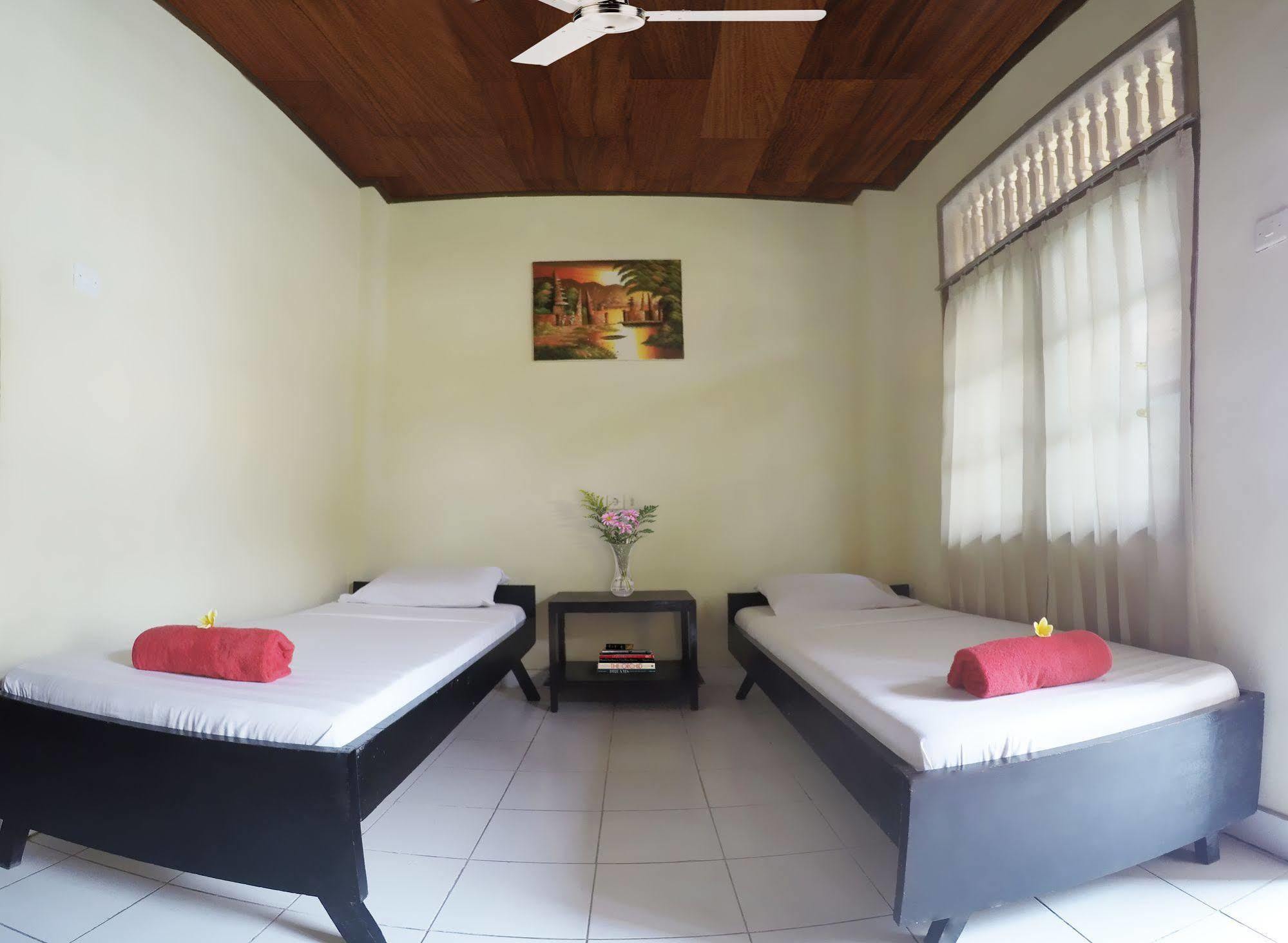 Bali Manik Beach Inn Кута Екстериор снимка