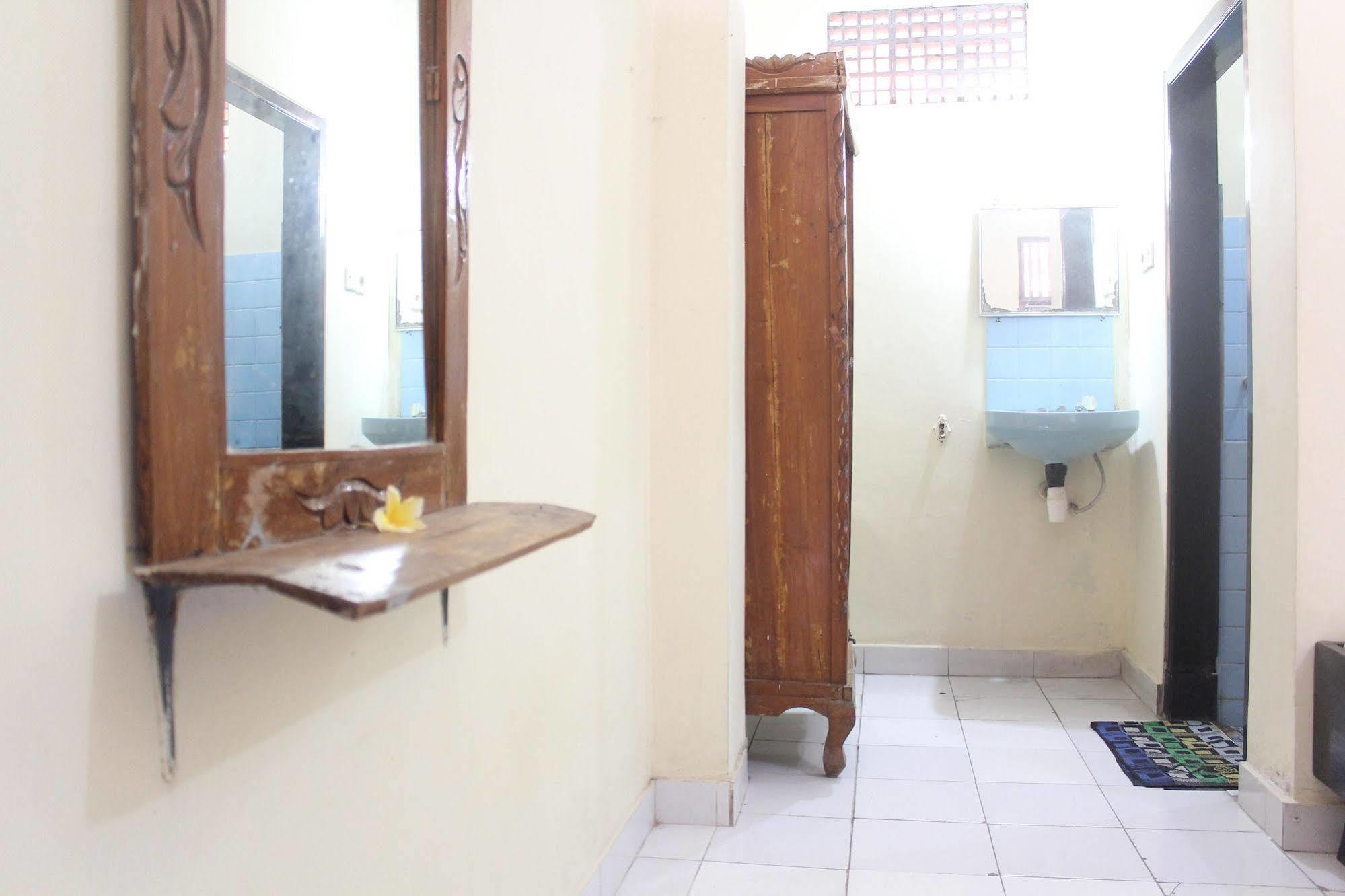 Bali Manik Beach Inn Кута Екстериор снимка