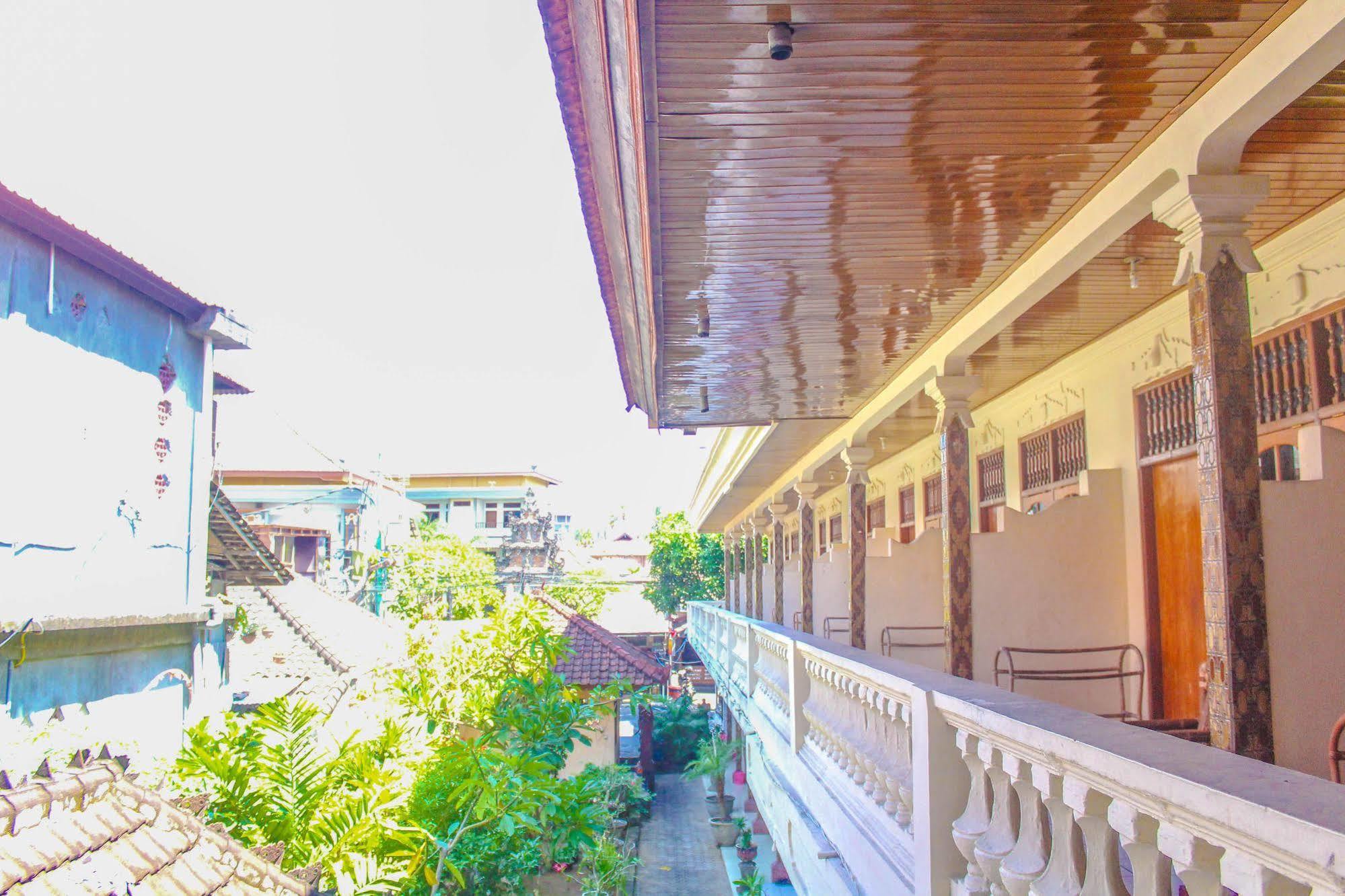 Bali Manik Beach Inn Кута Екстериор снимка